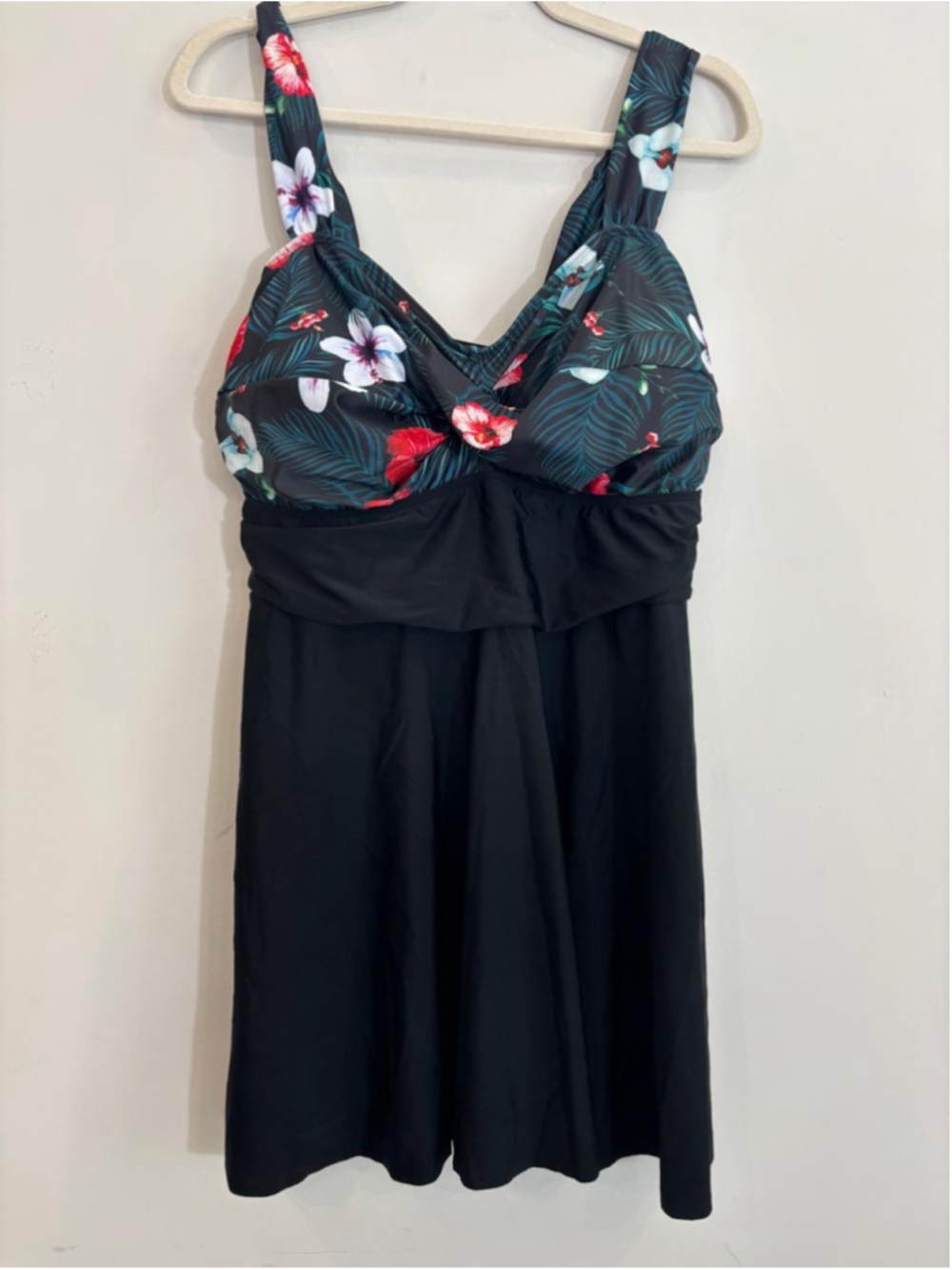 Aqua Eve Swimdress Plus 18W NWT Black Tropical Floral One Piece Swimsuit #C87